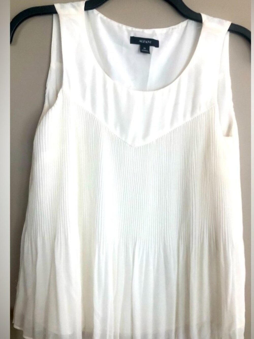 White Frilly Ruffle Sleeveless Blouse Top  Size XS😁